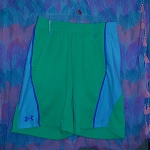 UA GIRLS SHORTS